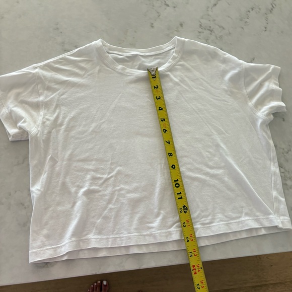 Lululemon White Cates T-shirt Size 6 - Picture 5 of 5